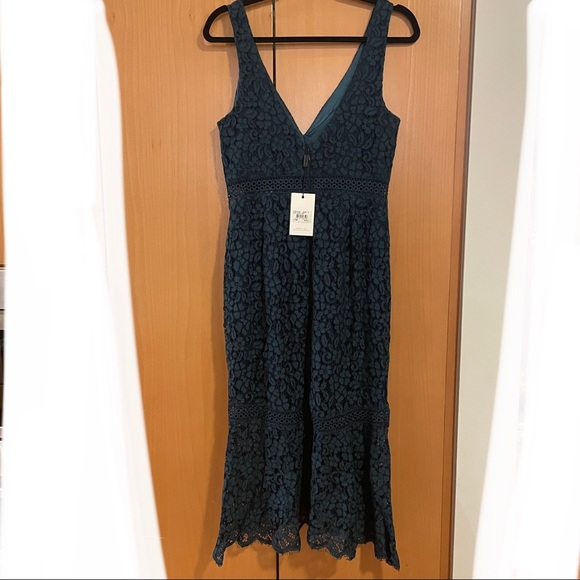 Sienna Trumpet Dress NWT - Picture 12 of 12